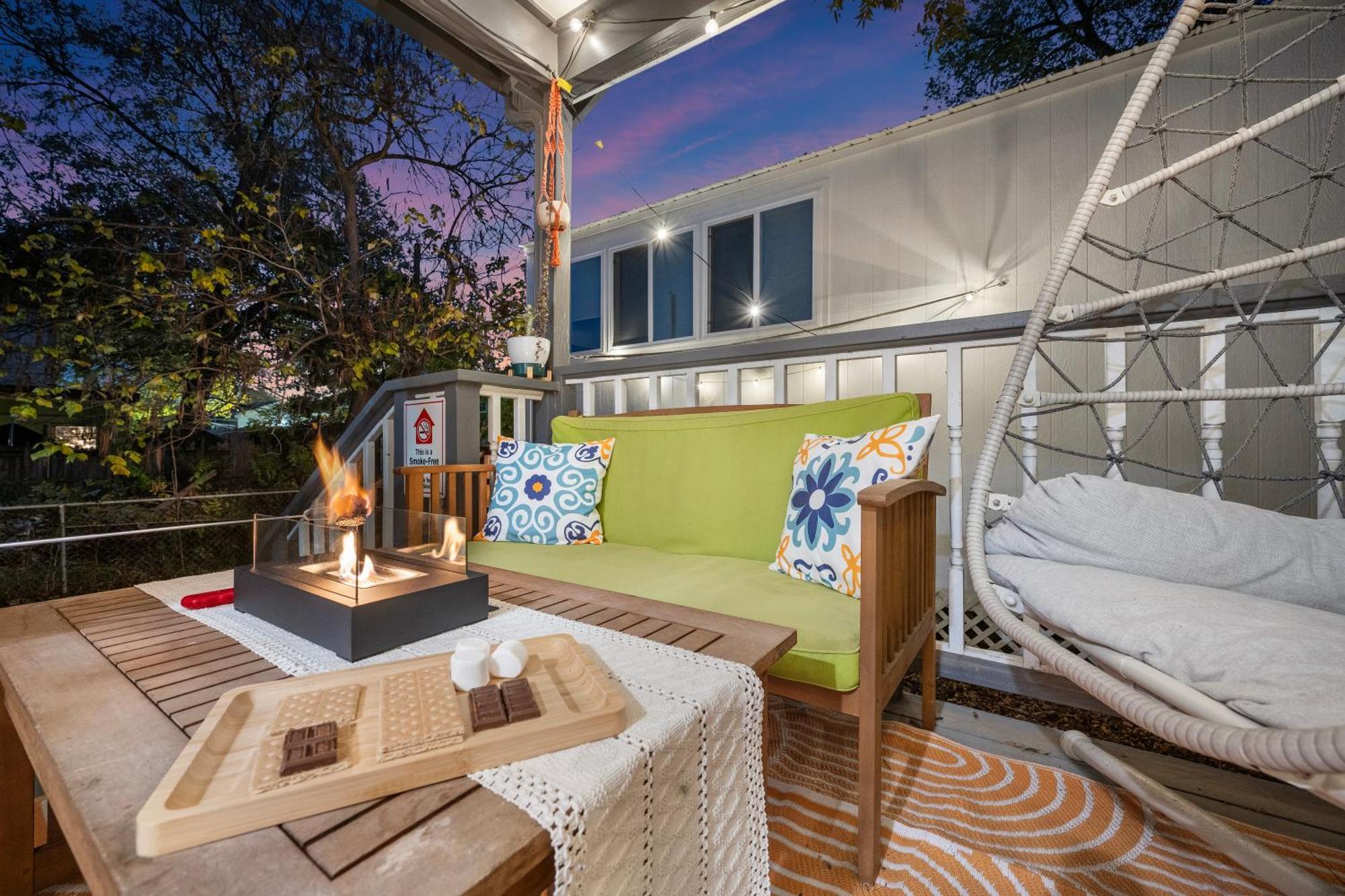 Stylish, Artsy Bungalow Central Eastside Austin Dış mekan fotoğraf